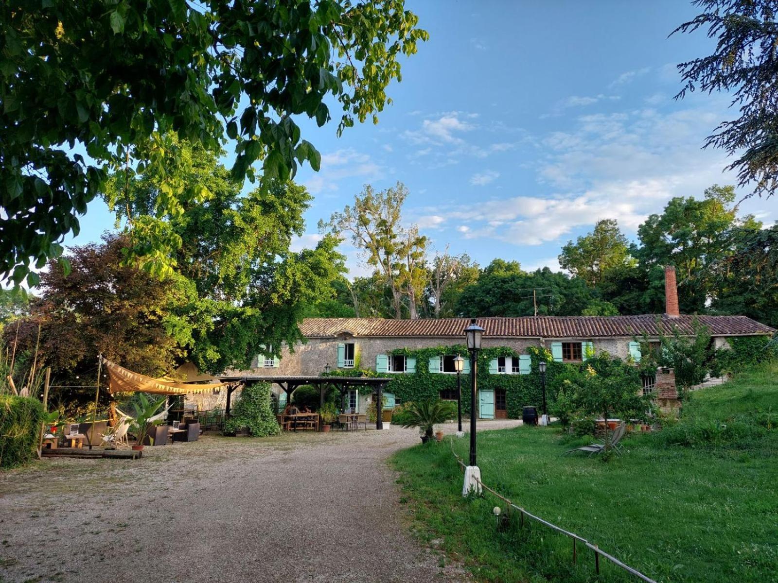 Moulin De Monpoisson Bed & Breakfast Le Puy Dış mekan fotoğraf